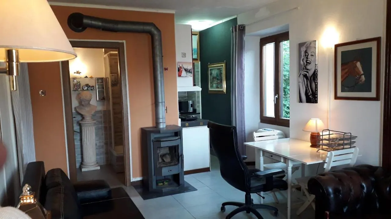 Apartment With Como Lake View - Italy Casasco Intelvi İtalya